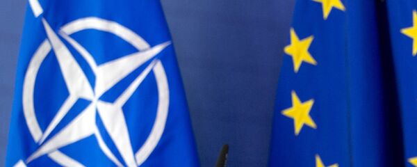 Заставе НАТО-а и ЕУ - Sputnik Србија