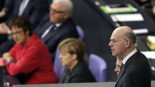 Председник Бундестага Норберт Ламерт ,иза њега се види немачка канцеларка Анегела Меркел - Sputnik Србија