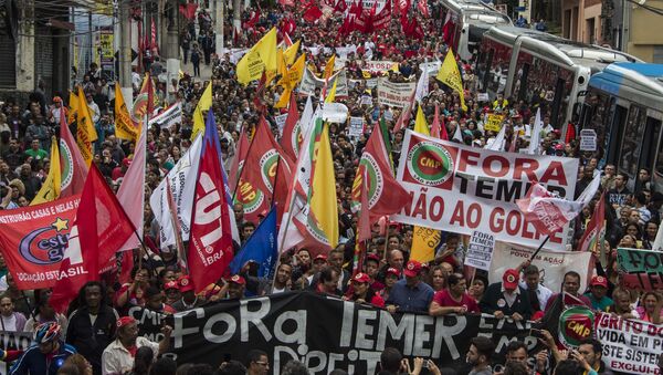 Протест у Бразилу - Sputnik Србија