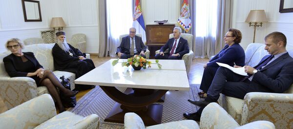 Томислав Николић са Евфраимом Зурофом, владиком Јованом и Рутом Ваганаите - Sputnik Србија