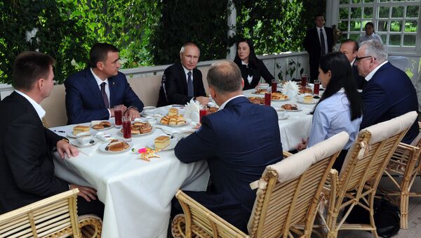 Predsednik Rusije Vladimir Putin tokom radne posete Tulskoj oblasti - Sputnik Srbija