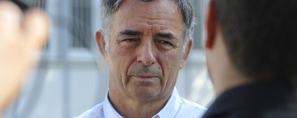 Sa tuđim nesrećama, predrasudama i mržnjama nosiću se onako kako se treba nositi — uspravne glave, kaže Milorad Pupovac. Sa tuđim nesrećama, predrasudama i mržnjama nosiću se onako kako se treba nositi — uspravne glave, kaže Milorad Pupovac. - Sputnik Srbija