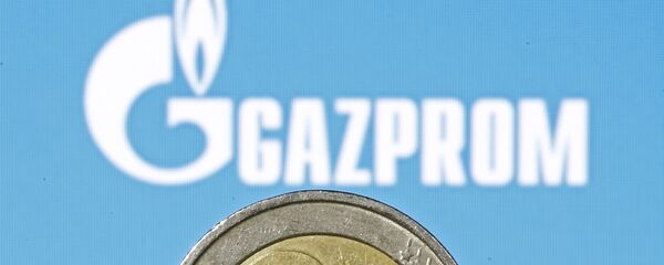 Evro ispred loga Gasproma - Sputnik Srbija