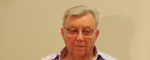 Аутор књиге  Како су Срби изгубили век Борислав Јовић - Sputnik Србија