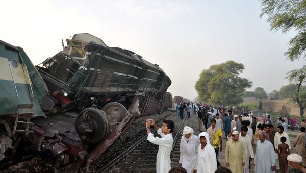 Železnička nesreća, Pakistan - Sputnik Srbija