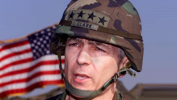 Генерал Весли Кларк на Косову 1999. године. - Sputnik Србија