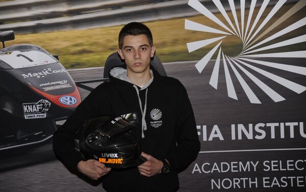 FIA je uvrstila Nikolu Miljkovića među 25 najboljih mladih vozača Evrope. U izboru su se našli svi vozači do 25 godina starosti, a Nikola je bio među odabranima sa svojih samo 18. - Sputnik Srbija