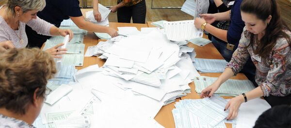 Brojanje glasova za izbore za Državnu dumu Brojanje glasova za izbore za Državnu dumu - Sputnik Srbija