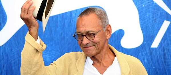 Režiser Andrej Končalovski na crvenom tepihu 73. Filmskog festivala u Veneciji Režiser Andrej Končalovski na crvenom tepihu 73. Filmskog festivala u Veneciji - Sputnik Srbija