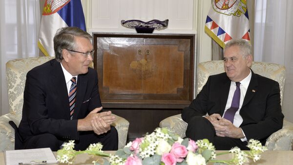 Predsednik Srbije Tomislav Nikolić i ambasador Rusije Aleksandar Čepurin - Sputnik Srbija