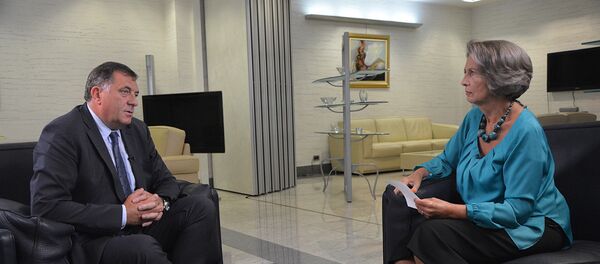 Predsednik RS Milorad Dodik i glavna urednica srpske redakcije Sputnjik Ljubinke Milinčić Predsednik RS Milorad Dodik i glavna urednica srpske redakcije Sputnjik Ljubinke Milinčić - Sputnik Srbija