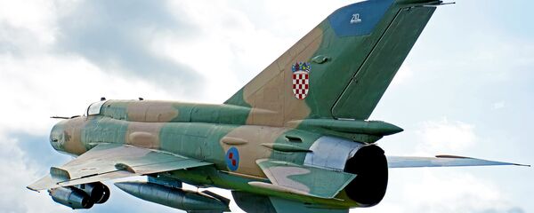 Хрвати своје мигове 21 зову једноставно, Мигуше. У Русији најпродаванији борбени авион називају Балалајка, јер са земље, због специфичног облика крила, личи на овај инструмент - Sputnik Србија