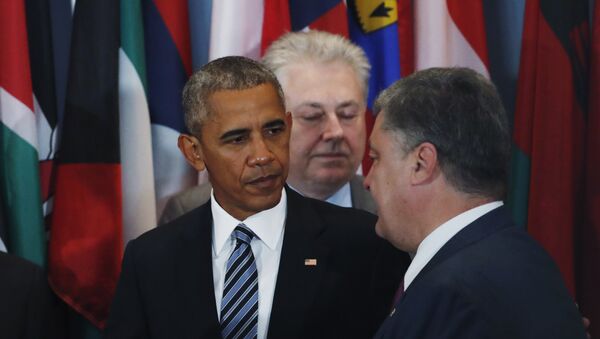 Ukrajinski predsednik Petro Porošenko i američki predsednik Barak Obama - Sputnik Srbija