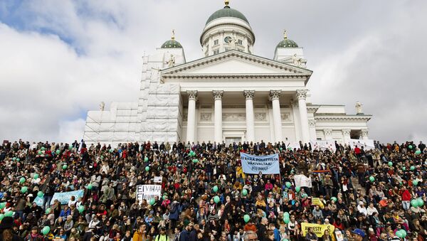 Велики протести у Финској против расизма и нацизма - Sputnik Србија