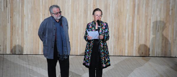 Francuski kritičar i teatrolog Žorž Bani i predsednica Međunarodnog udruženja pozorišnih kritičara Margareta Sorensen na otvaranju 28. kongresa Međunarodne asocijacije pozorišnih kritičara u Jugoslovenskom dramskom pozorištu - Sputnik Srbija