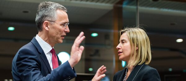 Generalni sekratar NATO-a Jens Stoltenberg i visoka predstvnica Evropske unije Federika Mogerini - Sputnik Srbija
