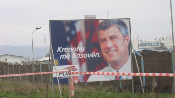 Хашим Тачи на билборду на Косову - Sputnik Србија