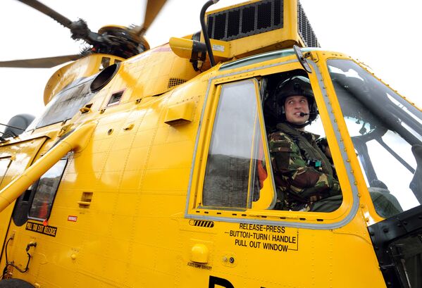 Princ Vilijam u helikopteru u Severnom Velsu. - Sputnik Srbija
