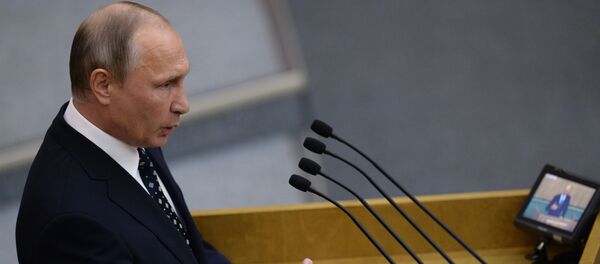 Predsednik Rusije Vladimir Putin tokom obraćanja poslanicima Državne dume - Sputnik Srbija