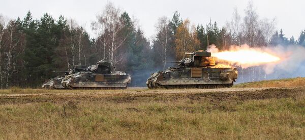 Борбено возило Бредли - Sputnik Србија