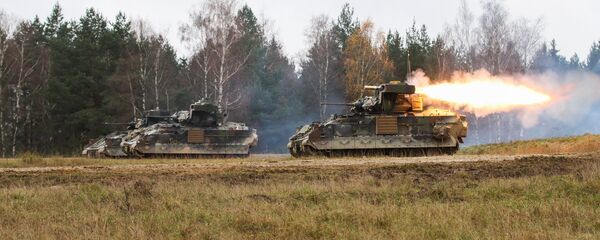 Борбено возило Бредли - Sputnik Србија