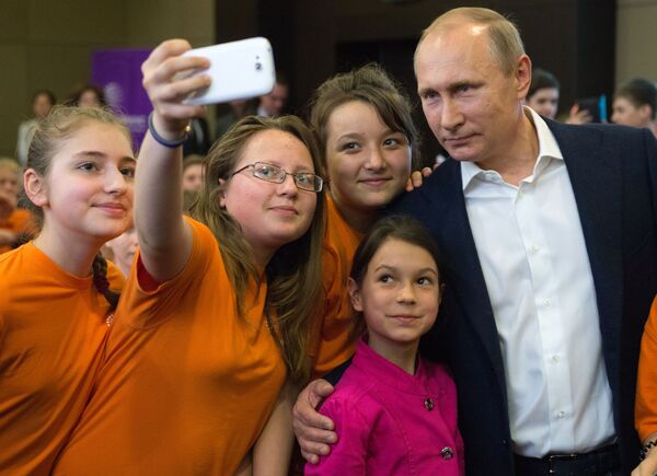 Vladimir Putin slavi rođendan - Sputnik Srbija