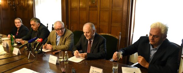 Akademik Zoran Petrović, predsednik SANU Vladimir Kostić, akademici Miro Vuksanović i Bojan Bugarčić na redovnoj konferenciji za novinare SANU-a Akademik Zoran Petrović, predsednik SANU Vladimir Kostić, akademici Miro Vuksanović i Bojan Bugarčić na redovnoj konferenciji za novinare SANU-a - Sputnik Srbija