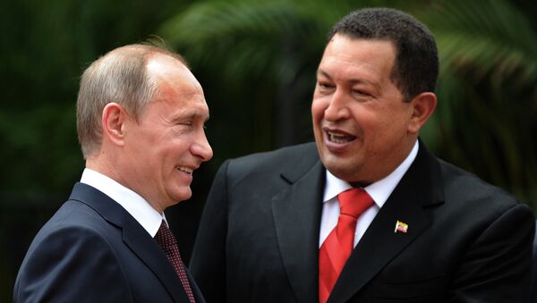 Председник Русије Владимир Путин и некадашњи председник Венецуеле Уго Чавес током састанка у Каракасу - Sputnik Србија