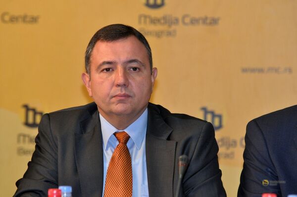 Политички аналитичар Драгомир Анђелковић Политички аналитичар Драгомир Анђелковић - Sputnik Србија