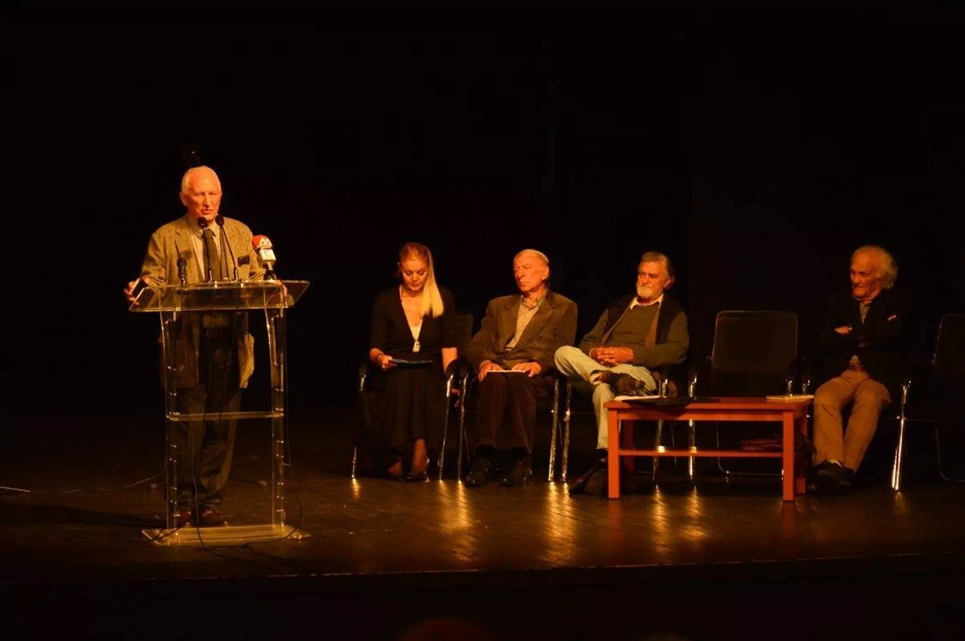 Матија Бећковић на књижевној вечери у Грачаници - Sputnik Србија, 1920, 30.05.2023