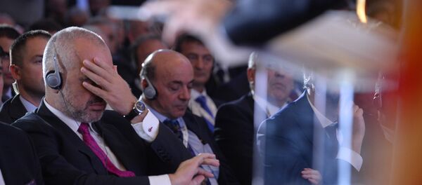 Председник Владе Републике Албаније Еди Рама на Пословном форуму Србија-Албанија у Нишу Председник Владе Републике Албаније Еди Рама на Пословном форуму Србија-Албанија у Нишу - Sputnik Србија