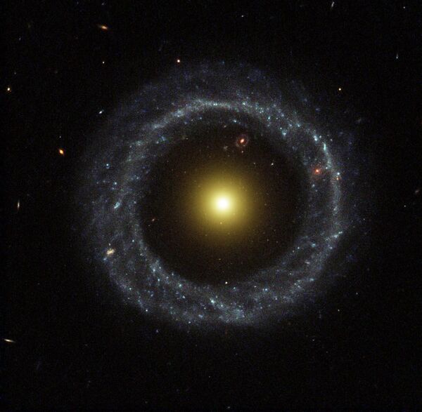 Hoagov objekat, prstenasta galaksija u sazvežđu Zmija - Sputnik Srbija