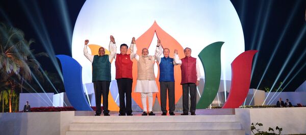 Лидери земаља БРИКС на самиту у индијском граду ГОА, 15. октобар, 2016. Лидери земаља БРИКС на самиту у индијском граду ГОА, 15. октобар, 2016. - Sputnik Србија