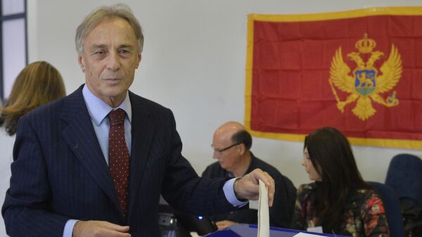 Један од лидера Велике коалиције Кључ Миодраг Лекић гласао је на бирачком месту у Подгорици - Sputnik Србија