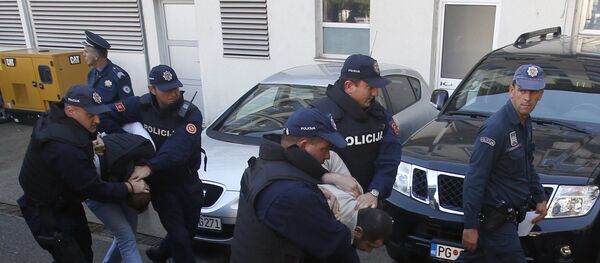 Crnogorska policija privodi osumnjičene za planiranje napada na dan izbora - Sputnik Srbija