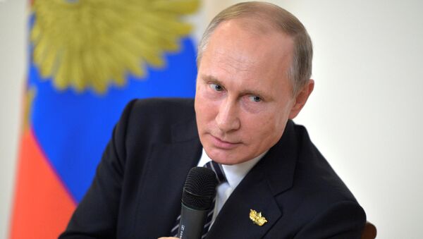Predsednik Rusije Vladimir Putin govori na konferenciji za medije nakon sastanka BRIKS-a - Sputnik Srbija