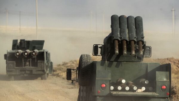 Колонна бронетехники в 45-и километрах от иракского города Мосул - Sputnik Србија