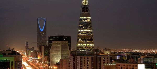 Поглед на Краљевски торањ и Фаислија торањ у Ријаду Поглед на Краљевски торањ и Фаислија торањ у Ријаду - Sputnik Србија