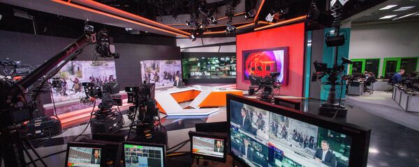 Студио РТ током програма на енглеском - Sputnik Србија