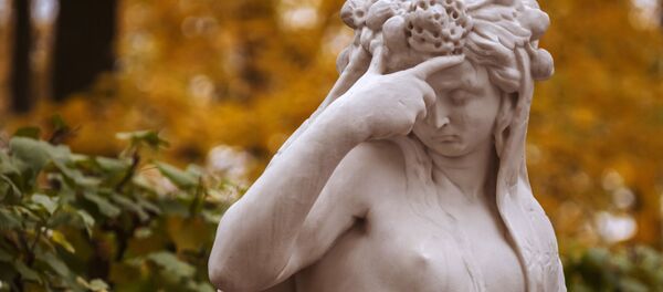 Златна јесен у летњој башти у Санкт Петербургу - Sputnik Србија