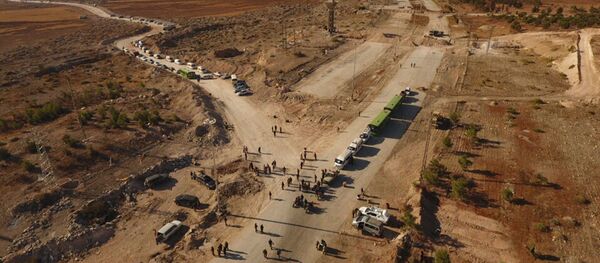 Humanitarni korider na autoputu Kastelo na severu Alepa - Sputnik Srbija