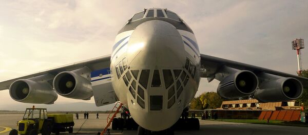 Iljušin na aerodromu u Nišu - Sputnik Srbija