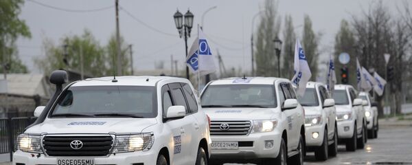 Аутомобили мисије ОЕБС-а у Доњецку - Sputnik Србија