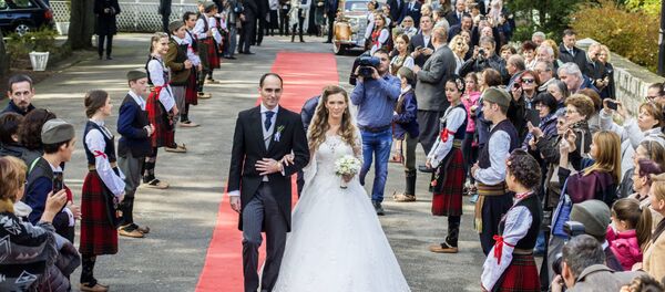 Kraljevsko venčanje na Oplencu Kraljevsko venčanje na Oplencu - Sputnik Srbija