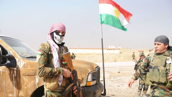 Vojnik Pešmergi iračkih Kurdi u Mosul, Irak - Sputnik Srbija