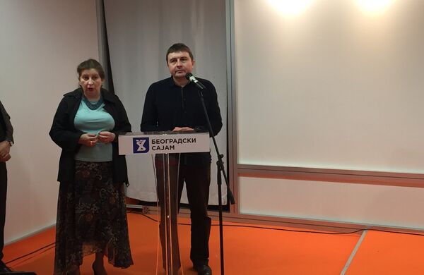 Заменик генералног директора Центра књиге „Рудомино“ Венјамин Астраханцев обраћа се пристунима на Сајму књига Заменик генералног директора Центра књиге „Рудомино“ Венјамин Астраханцев обраћа се пристунима на Сајму књига - Sputnik Србија