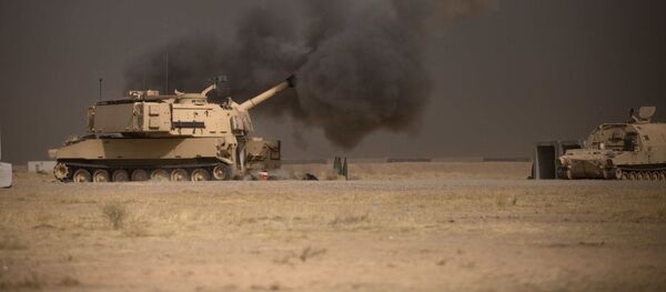 Амерички систем M109A6 Paladin пружа подршку ирачкој војсци током операције за ослобађање Мосула - Sputnik Србија