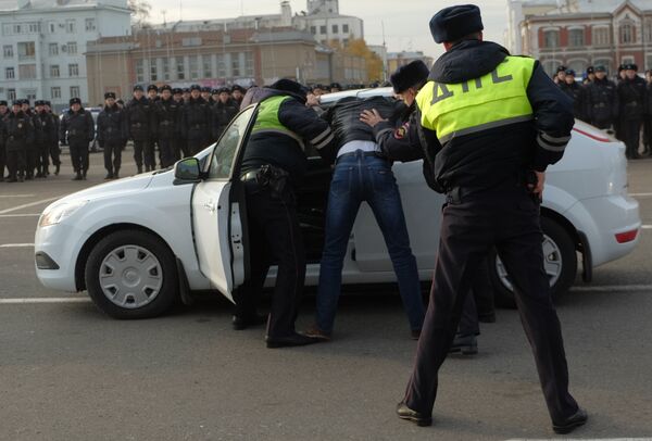 Ilustracija hapšenja-ruska policija Ilustracija hapšenja-ruska policija - Sputnik Srbija