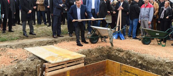 Ивица Дачић полаже камен темељац у Јагодини. - Sputnik Србија