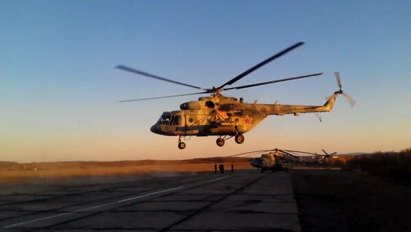 Ruski helikopteri u akciji. Video ministarstva odbrane RF na Dan vojne avijacije - Sputnik Srbija